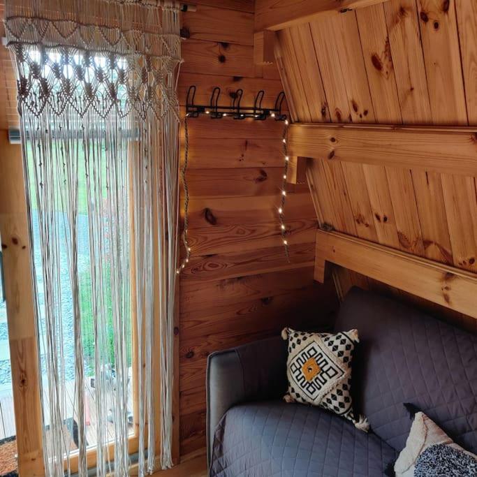 Tipi Apache Des Monteaux Villa Vivy Eksteriør billede